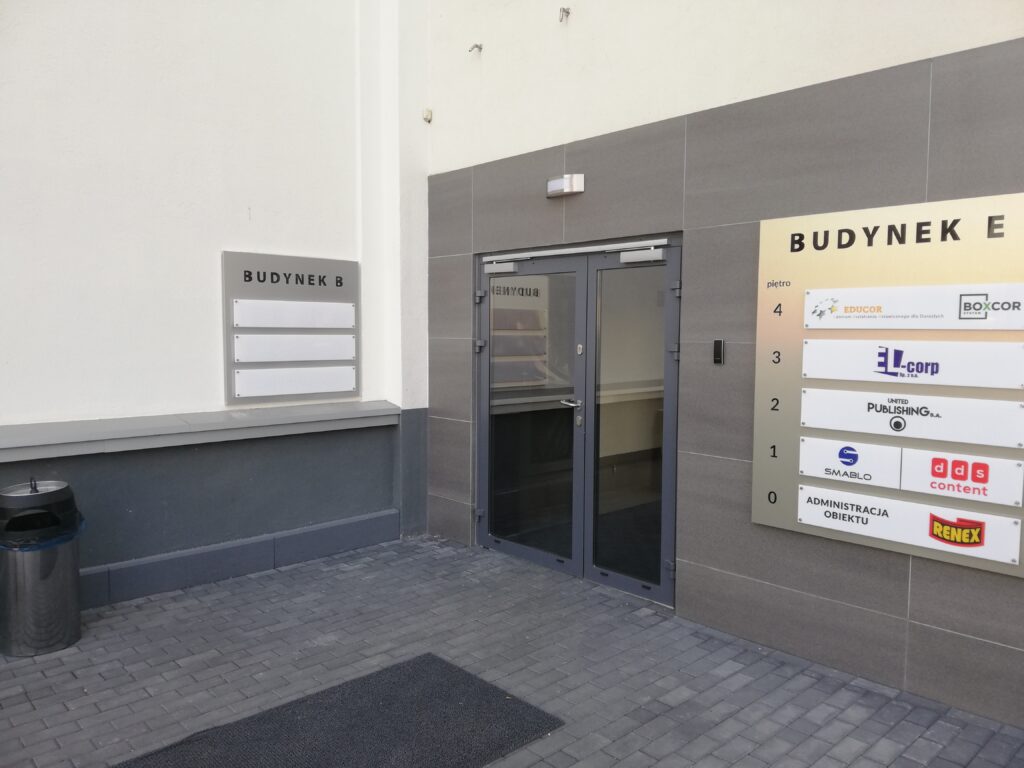 Montaż baneru reklamowego