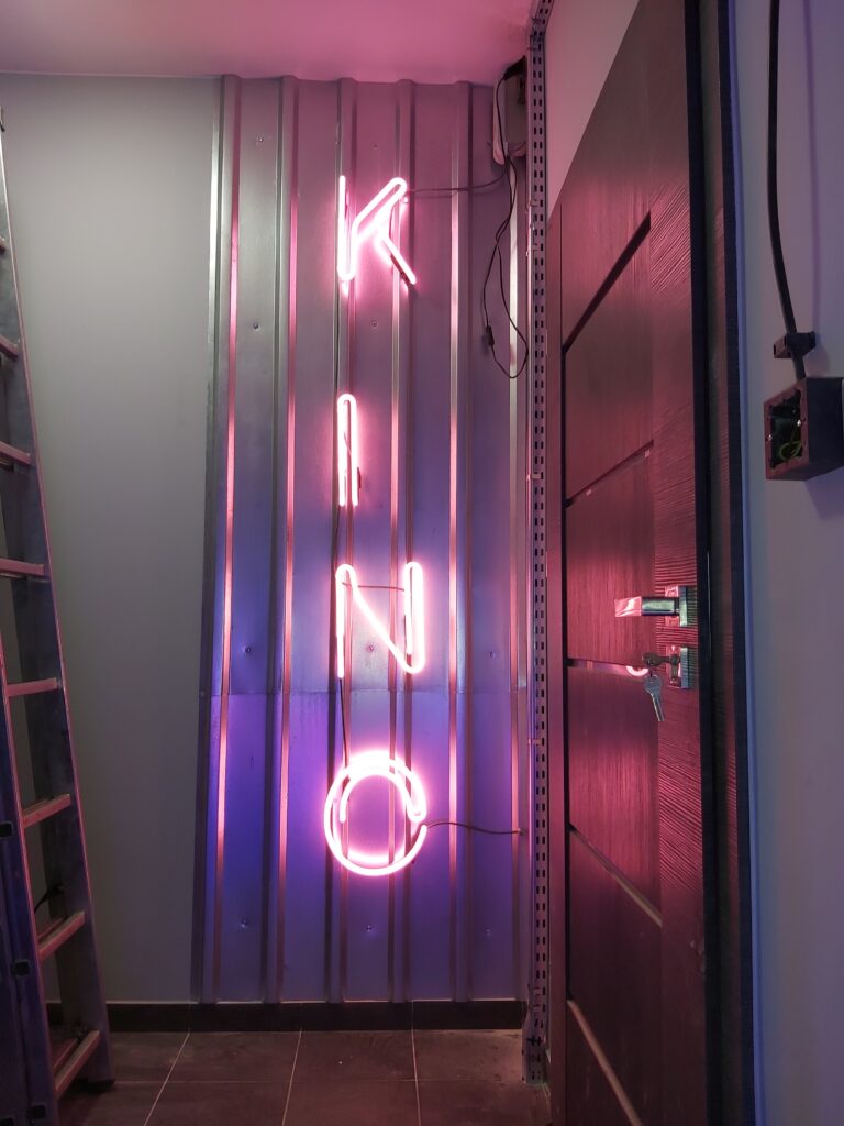 neon (5)