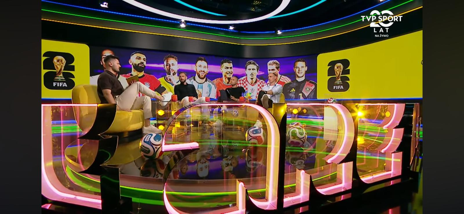 Podświetlane litery w studiu TVP Sport programu M jak Mundial
